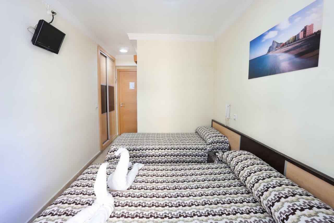 Hostal La Campana La Línea de la Concepción 외부 사진